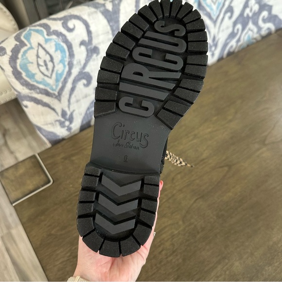 NIB Sam Edelman Gretchen Faux Shearling Trimmed Lace-Up Boot Size 6 - Picture 8 of 16